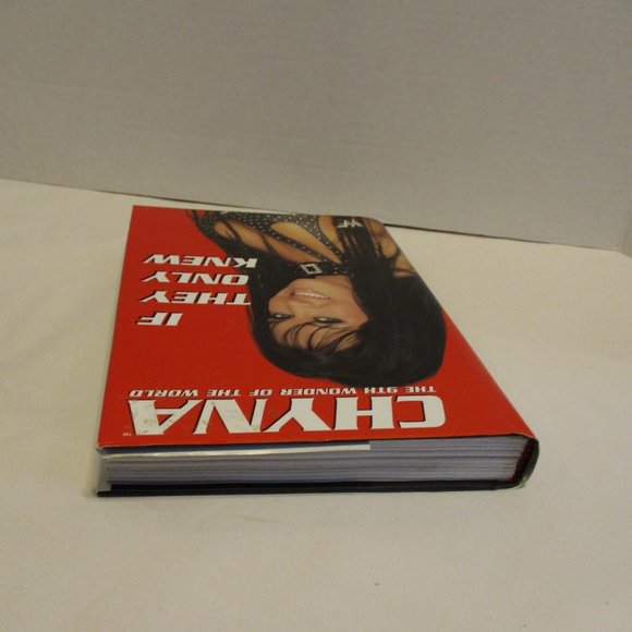 WWE Vintage 2000 Chyna Medium Black Red White Graphic Wrestling Book - Picture 3 of 7